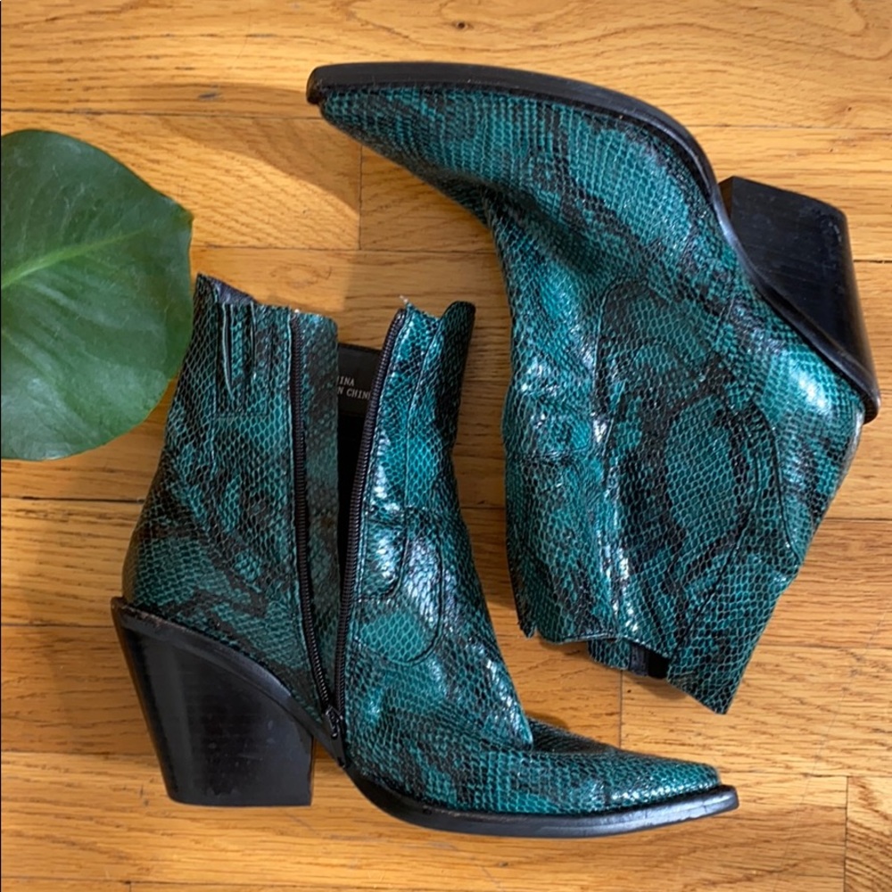 Jeffrey Campbell snakeskin boots 🐍
